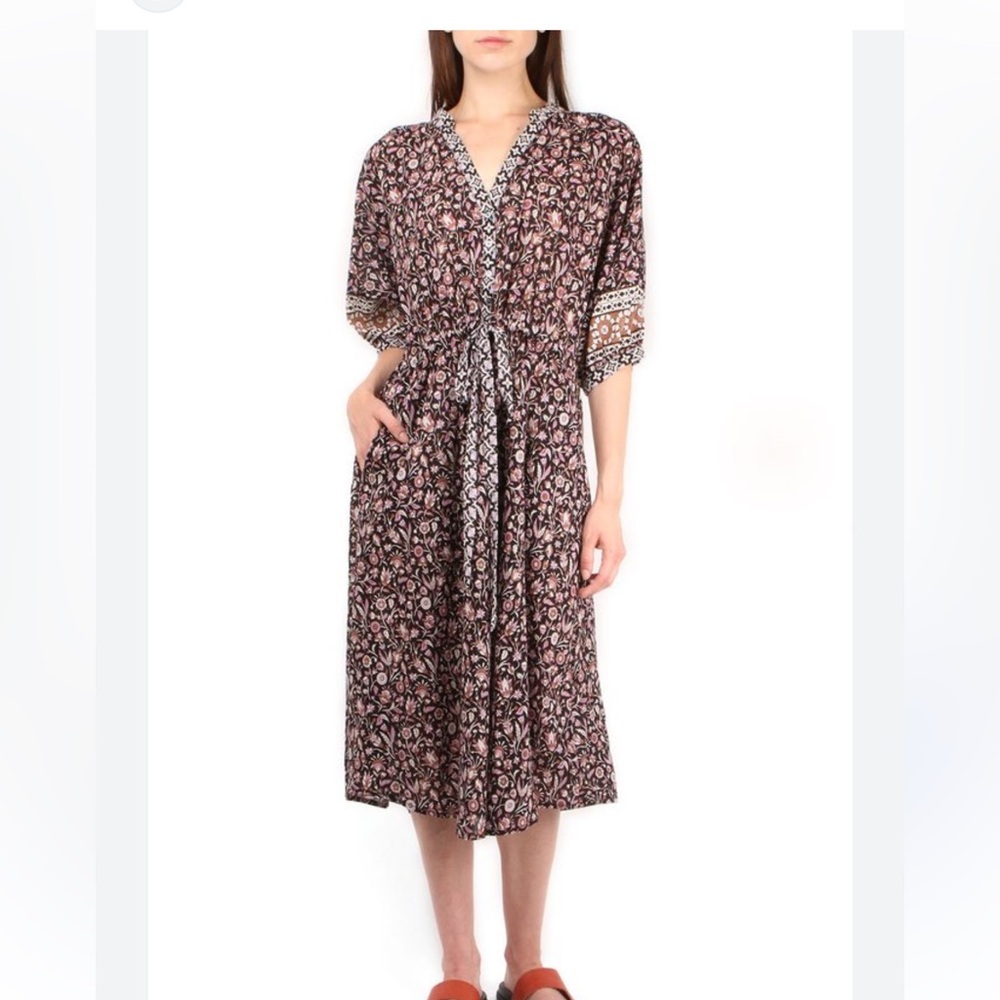 XiRENA Black Midi Sundress with Dolman Sleeves